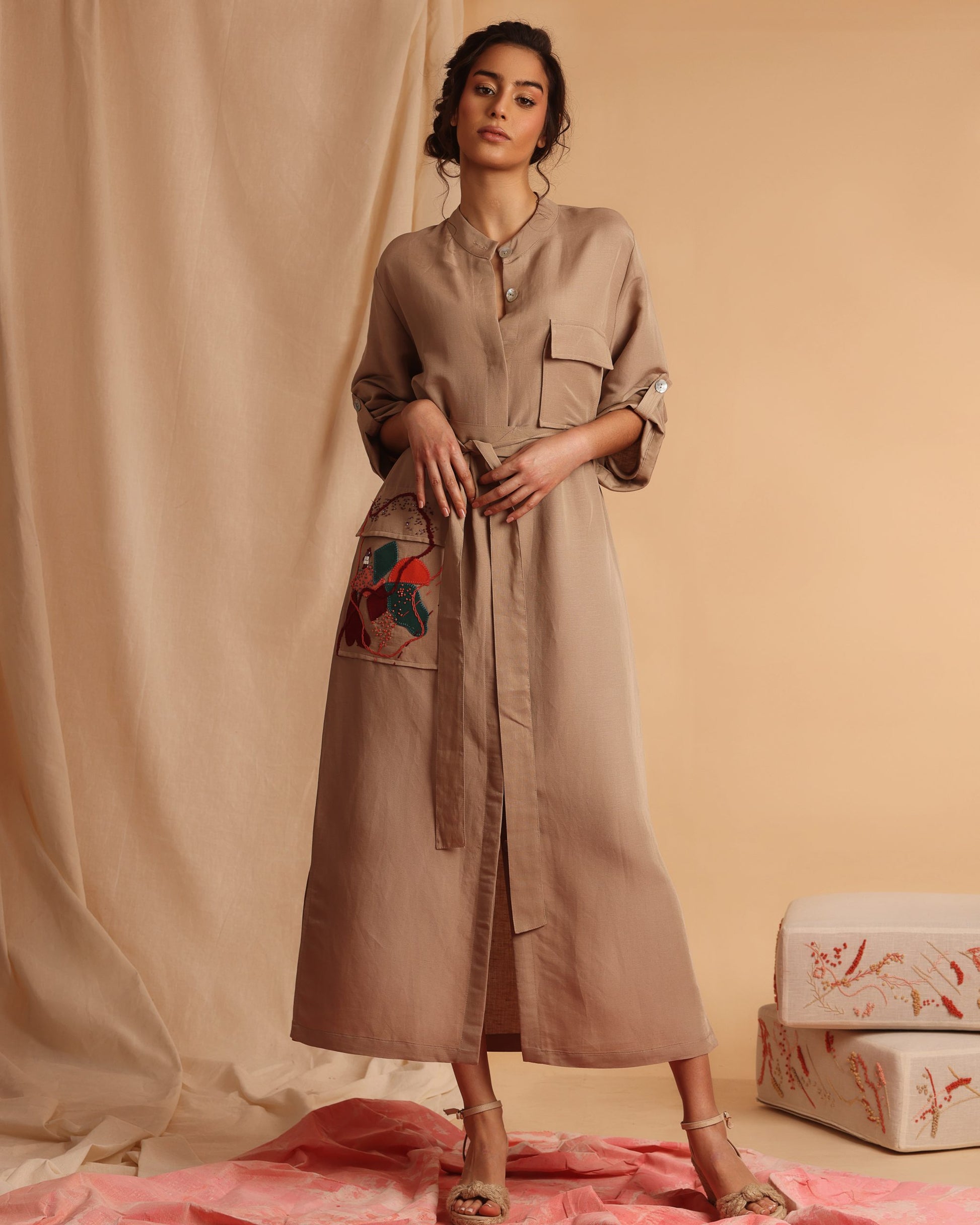 Amaly dress in beige