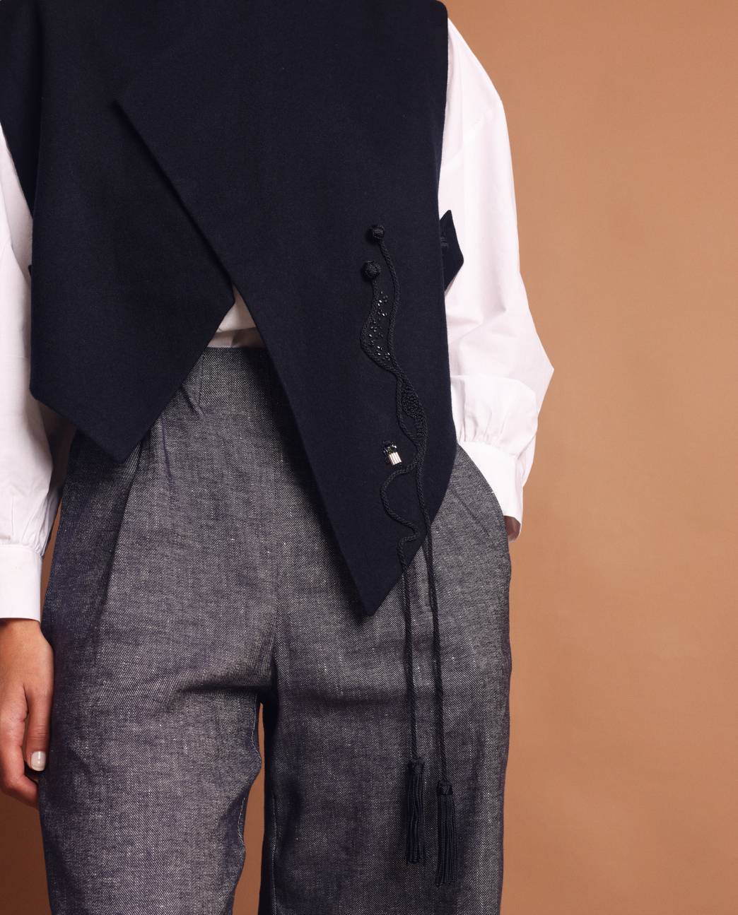 Khamsa sleeveless vest