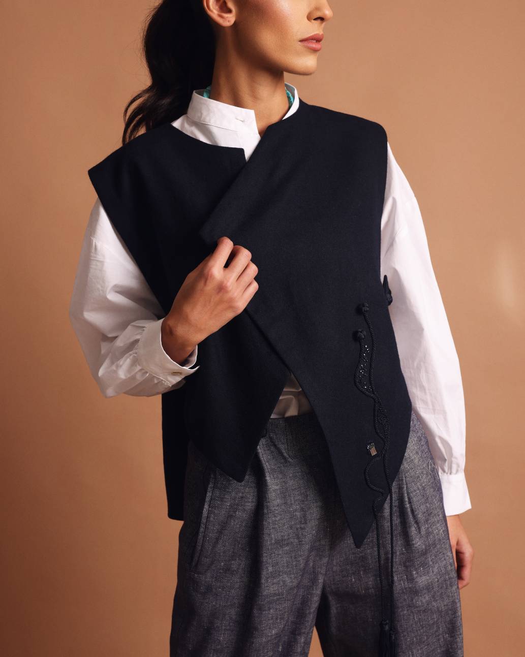 Khamsa sleeveless vest