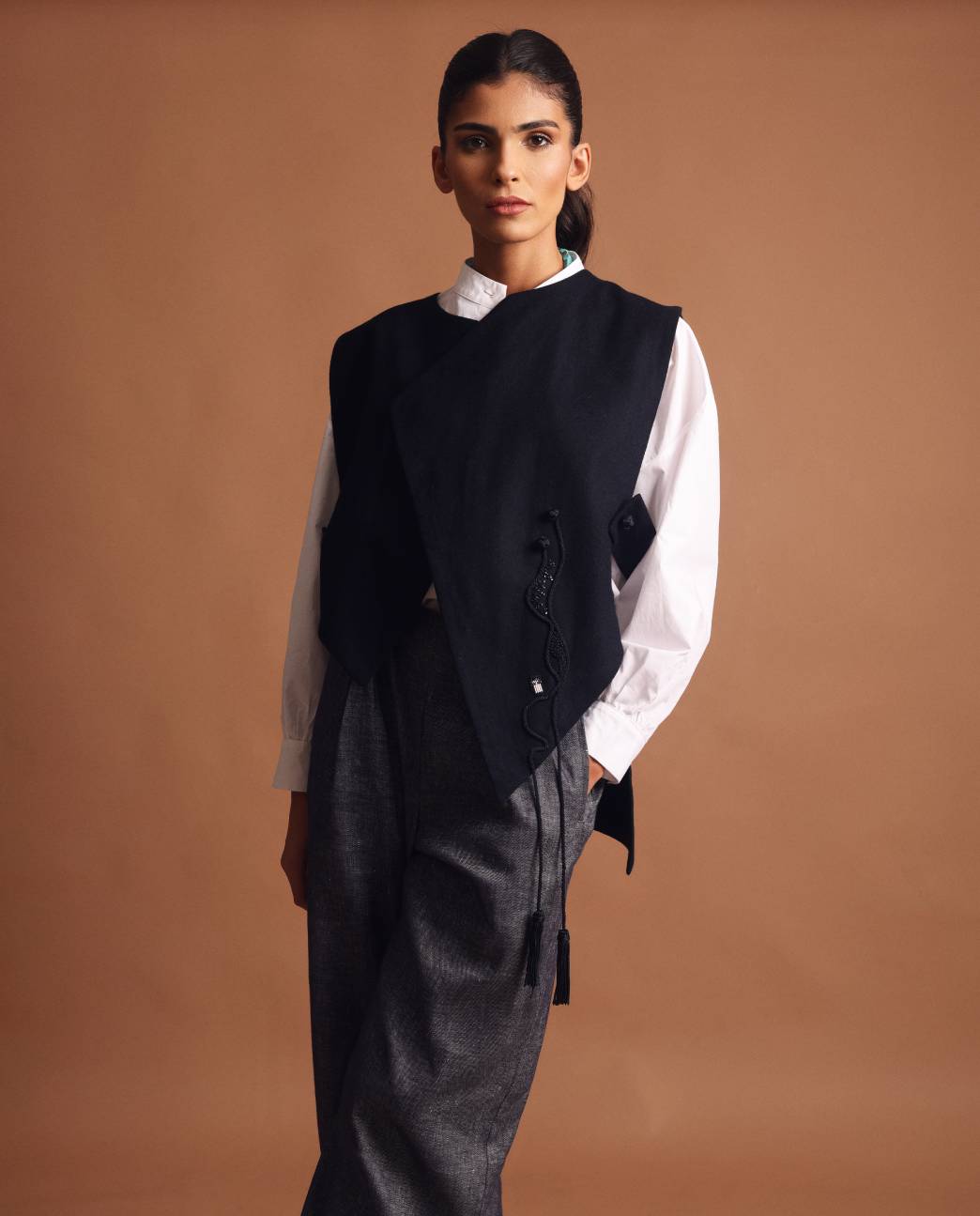 Khamsa sleeveless vest