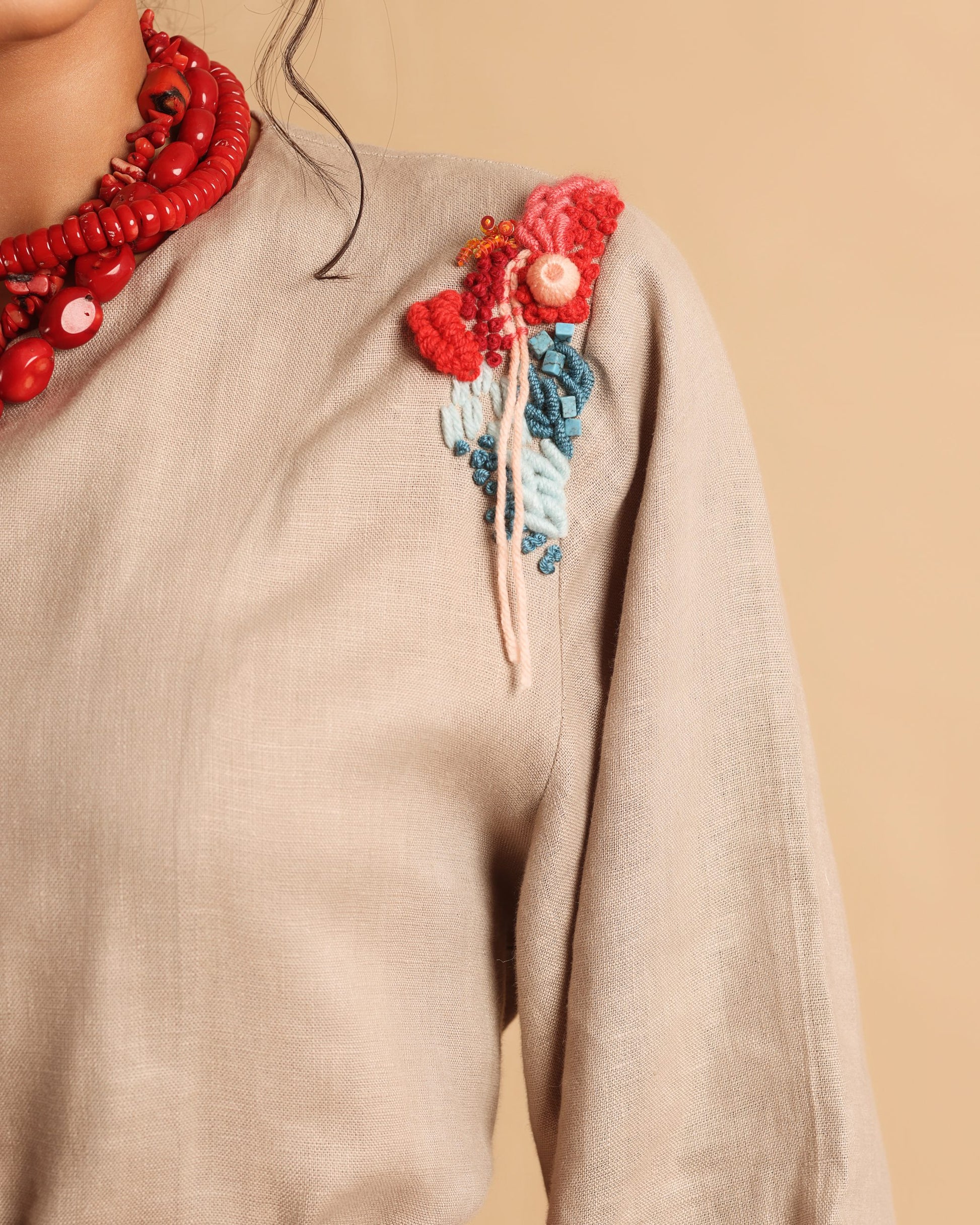 Lalla Aïcha in beige