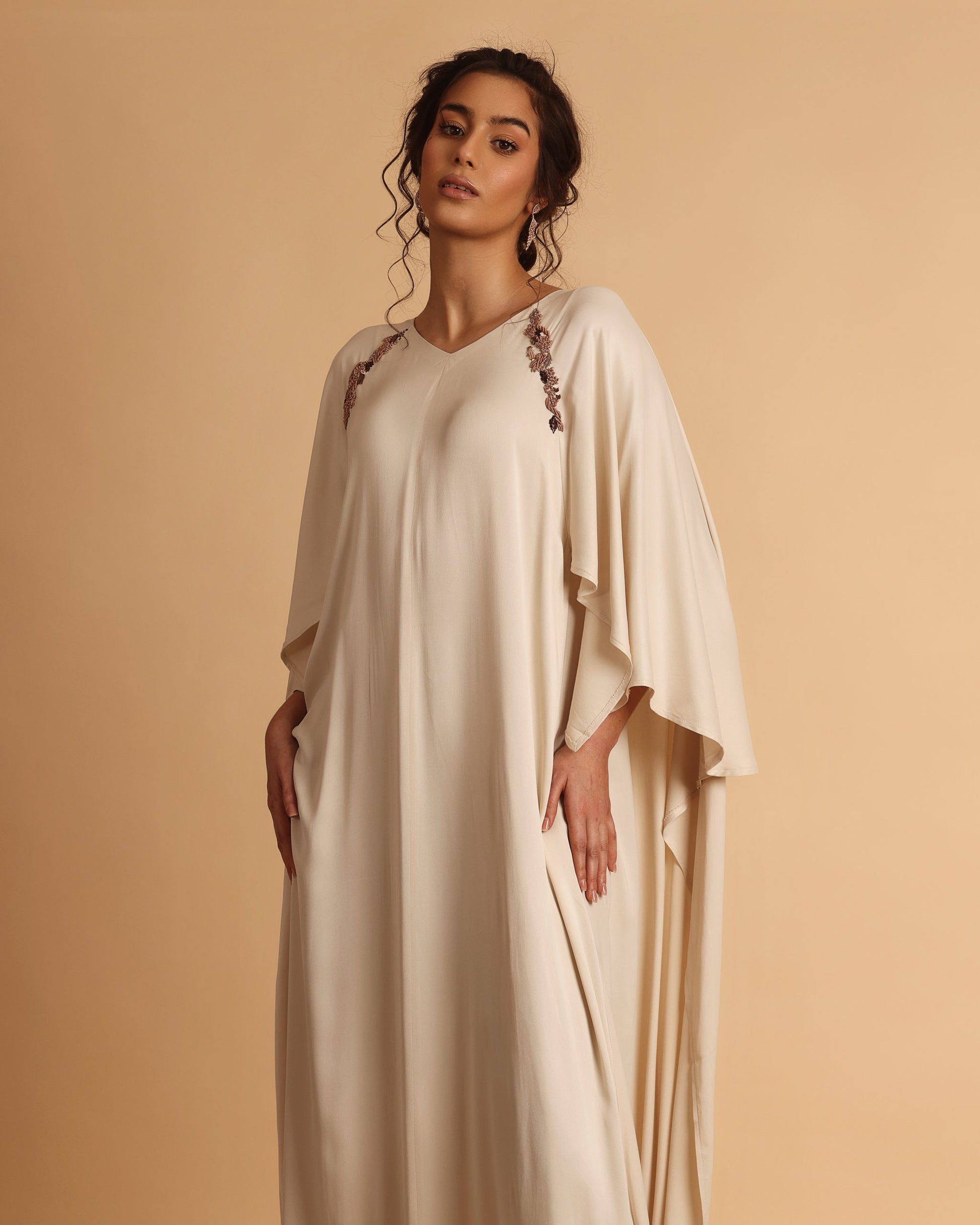 Mahira caftan in light beige