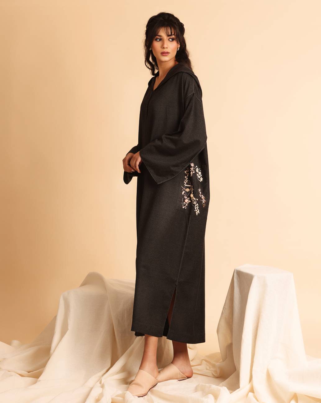 The Jebliya in dark grey