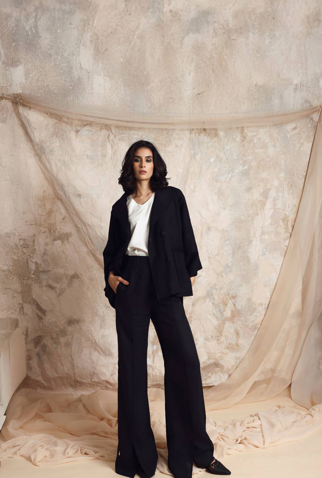 Atlal Hand-Embroidered Trench Vest Black