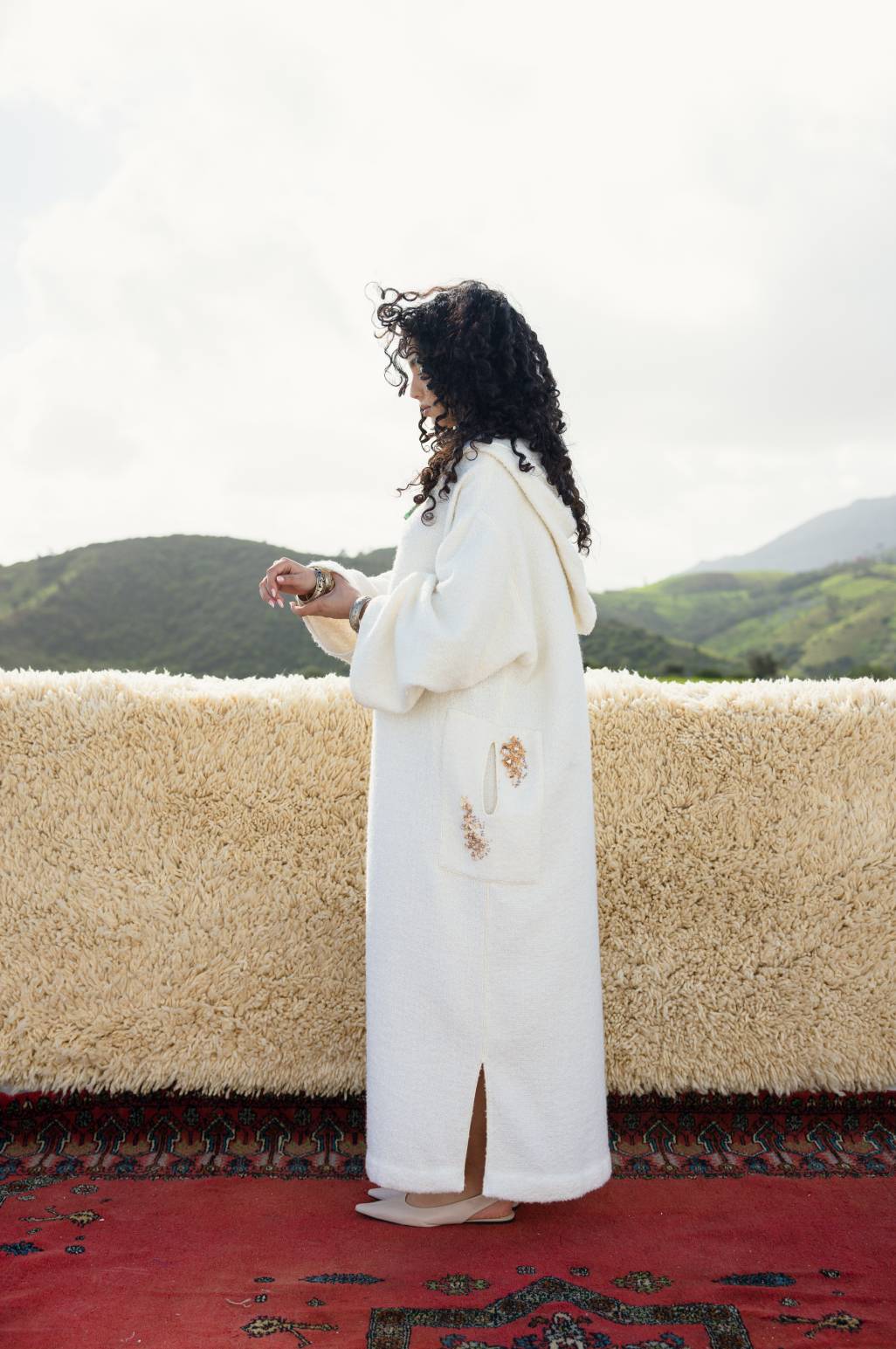 Atlas whisper jellaba white