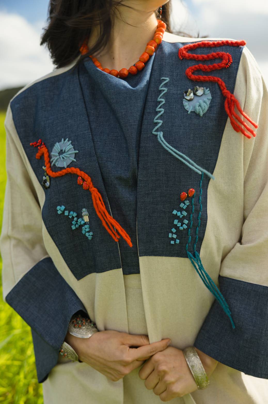 WARDIYA Three-Piece Linen Set