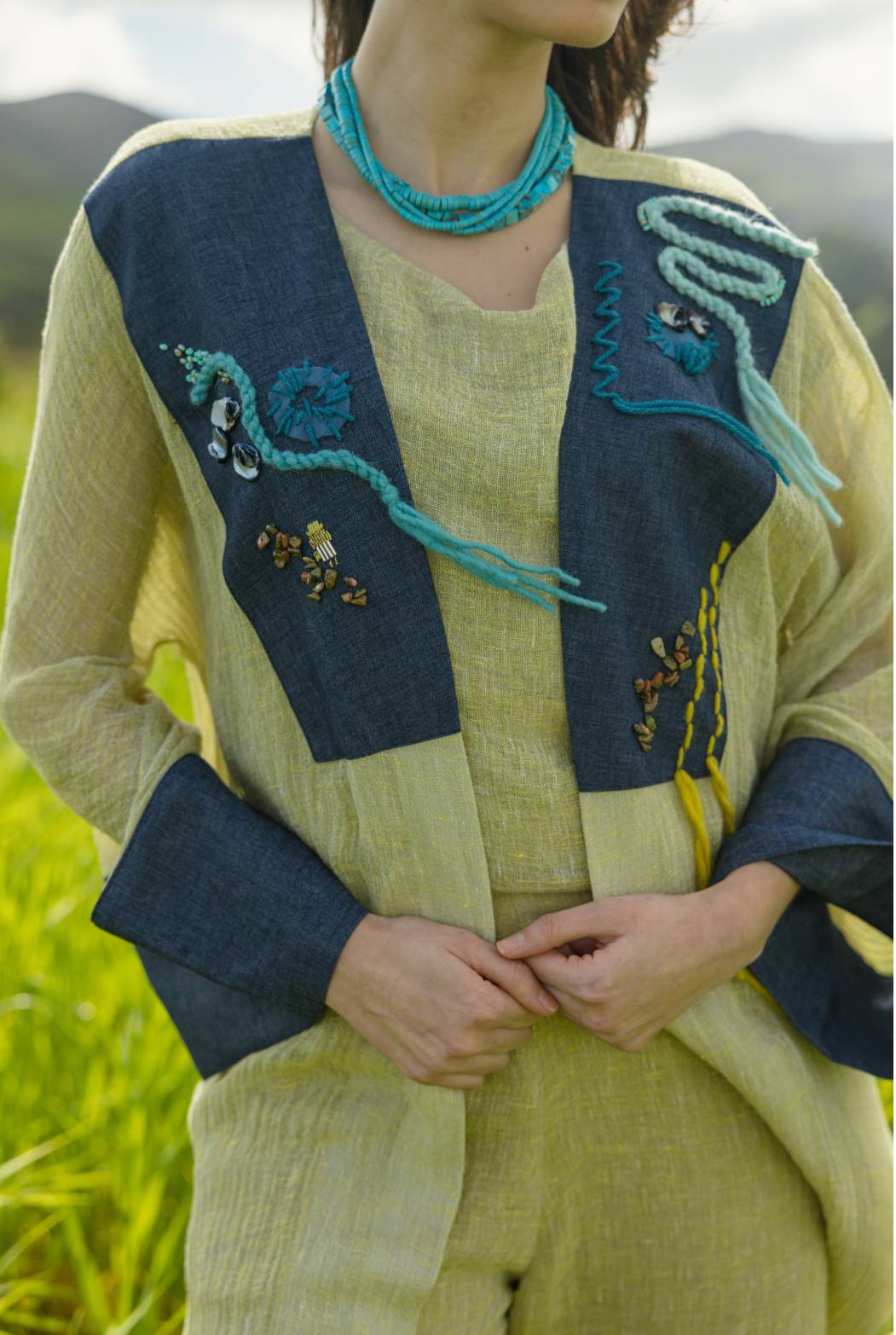 WARDIYA Three-Piece Linen Set